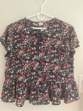 GAP Navy Floral Ruffle Peplum Top, size M